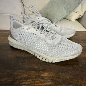 Reebok Women’s Flexagon Moondust CN6320, Size 7, Preowned, No Box, Excellent Con